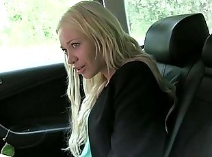 Russian teen tricked by her taxi driver